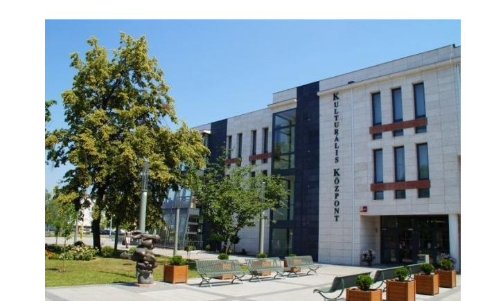 Új Év - Új Szokások ---ELMARAD