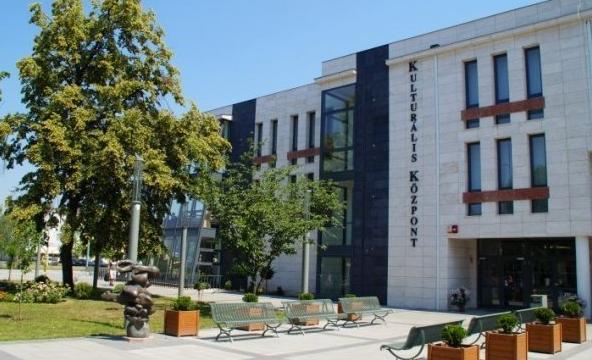 Képzőművészeti tanszakos diákok félévi vizsgakiállítása